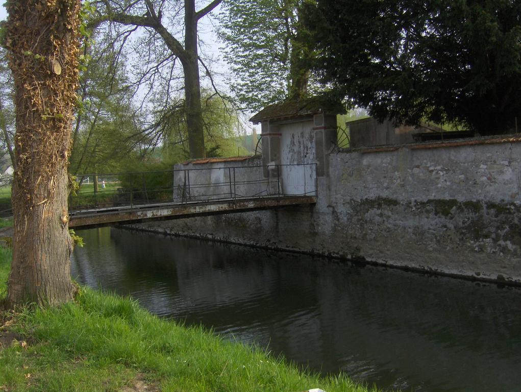 Gite Les Iris Vila Crecy-la-Chapelle Exterior foto